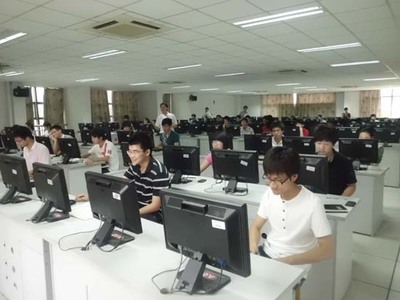 信息學院第三屆大學生軟件設計大賽 程序設計大賽圓滿落幕，軟件設計制作展學子風采